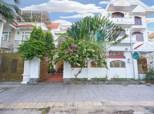 Villa 29 Lạc Long Quân